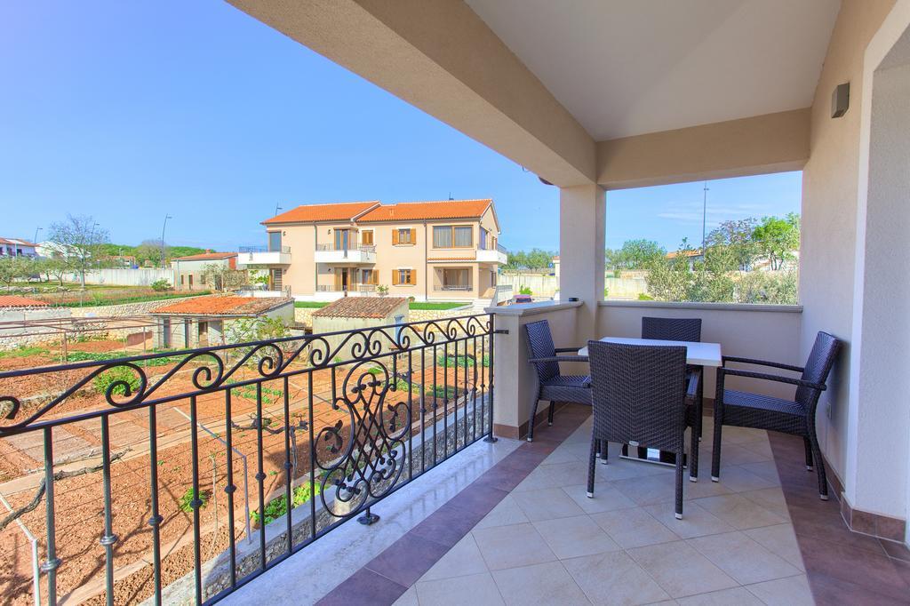 Hotel Villa Margaret Malinska Bagian luar foto